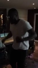 Maitre Gims et Dj Arafat en studio (Vidéo Officielle)