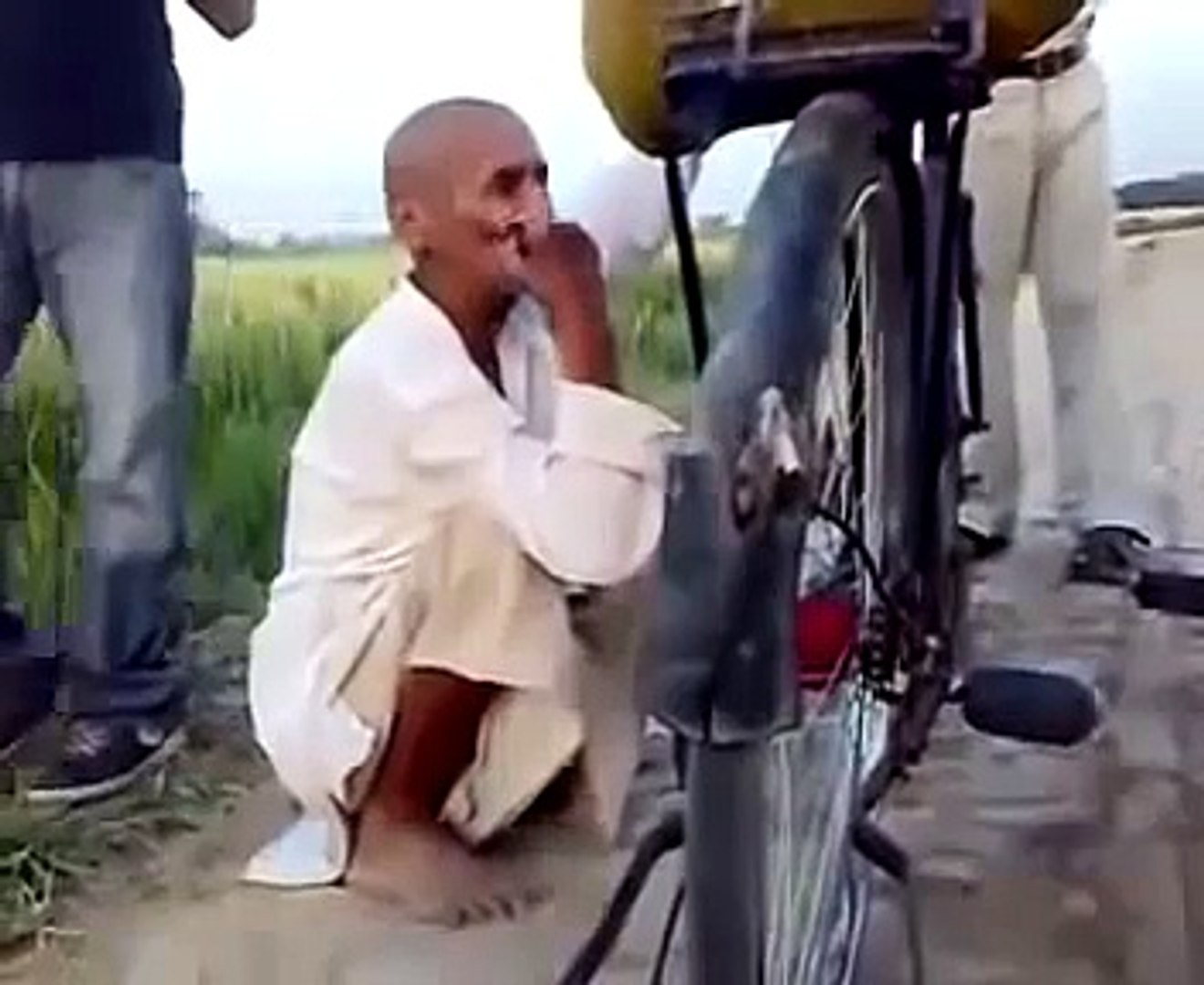 ⁣Funny Punjabi Songs Clip pakistani 2014 - Tune.pk