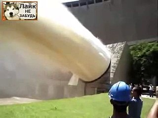 Baraj Su Tahliyesi ilginç Görüntü