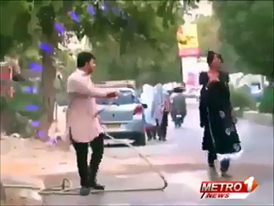 یہ کمینہ پن دیکھو