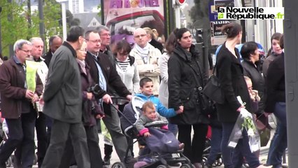 VIDEO. Tours : une marche blanche en hommage à Thom