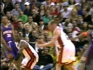 Dwayne Wade - bash shoot