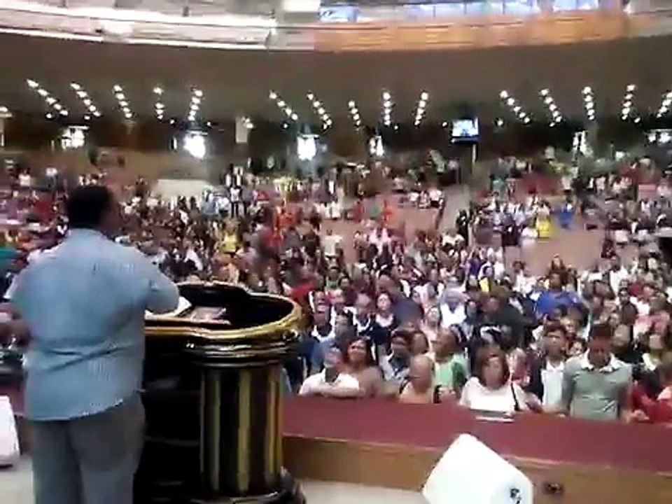 Pr Zaqueu Parceria Igreja Universal Bispo Inaldo Igreja Lotada Pra Marlene