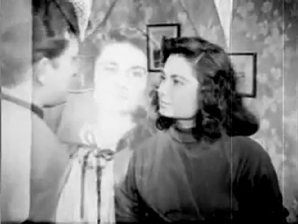 Geçti Bahar Hazan Erdi Bu Yerde - Zeki Müren (Belgin Doruk)