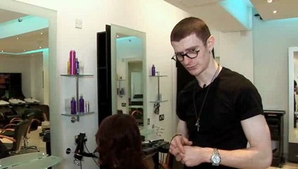 How To Style Hair Like Charlize Theron