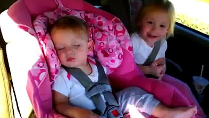 Uyuyan çocuk gangnam style`i duyunca