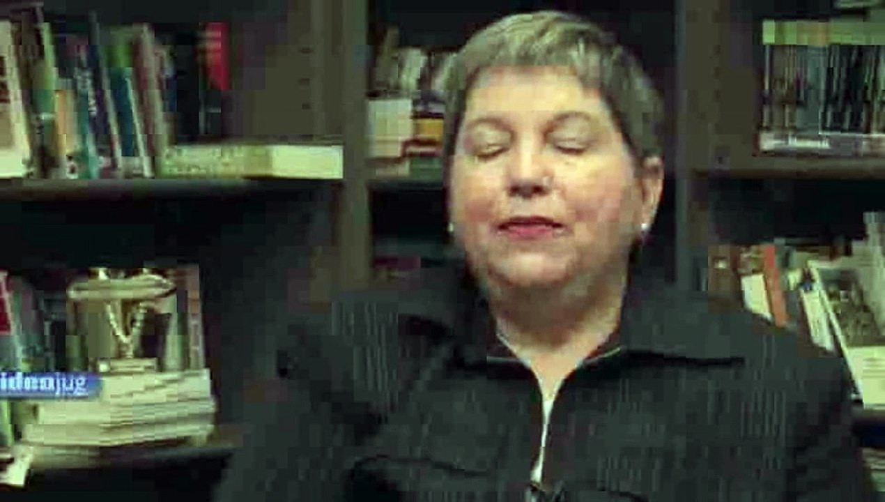 What are the advantages of a bed and breakfast?: Alternate Accomodations