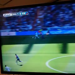 'Chicharito' Hernández dejó sin arquero a Cristiano Ronaldo pero… ¡'CR7' se la falló!