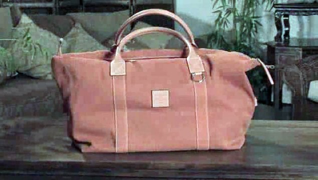 How are celebrity gift bags wrapped?: My Own Celebrity Red Carpet Event