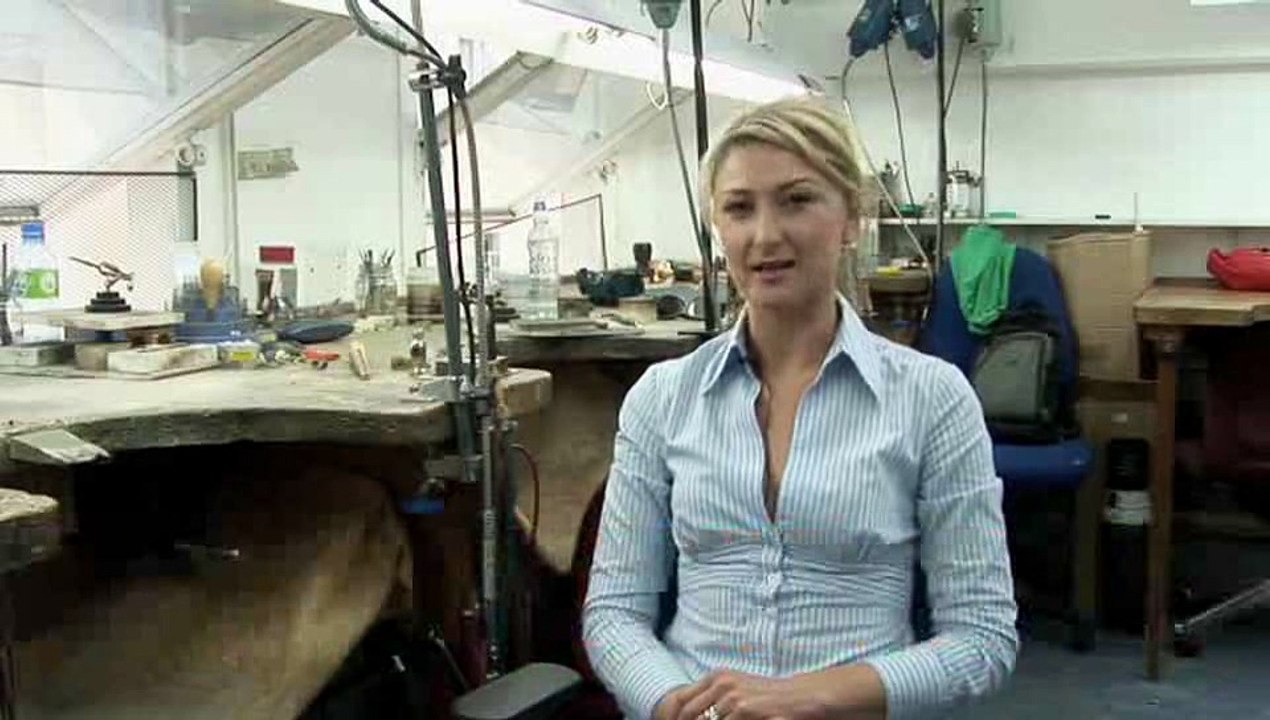 How To Clean Silver With A Polishing Cloth