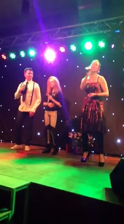 Isabella tijdens haar concert op 11 April