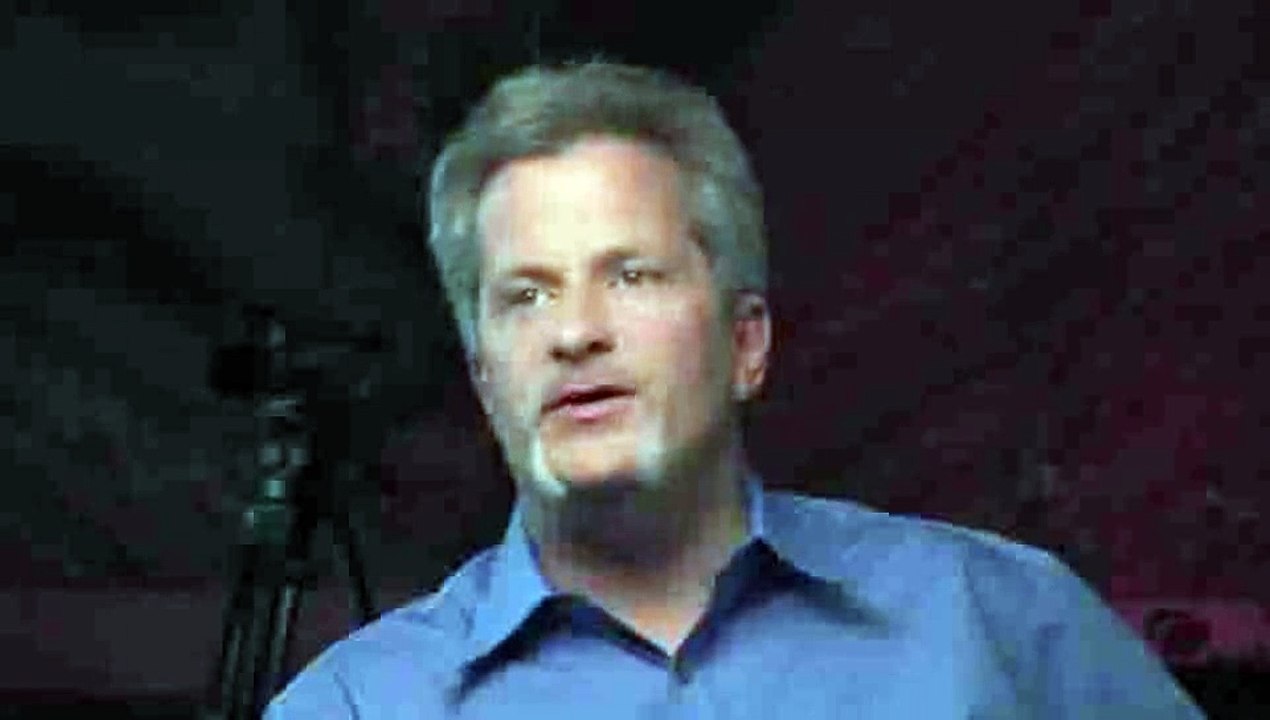 What is an "image stabilizer", and why would I use it on my camcorder?: Controlling The Camcorder Lens