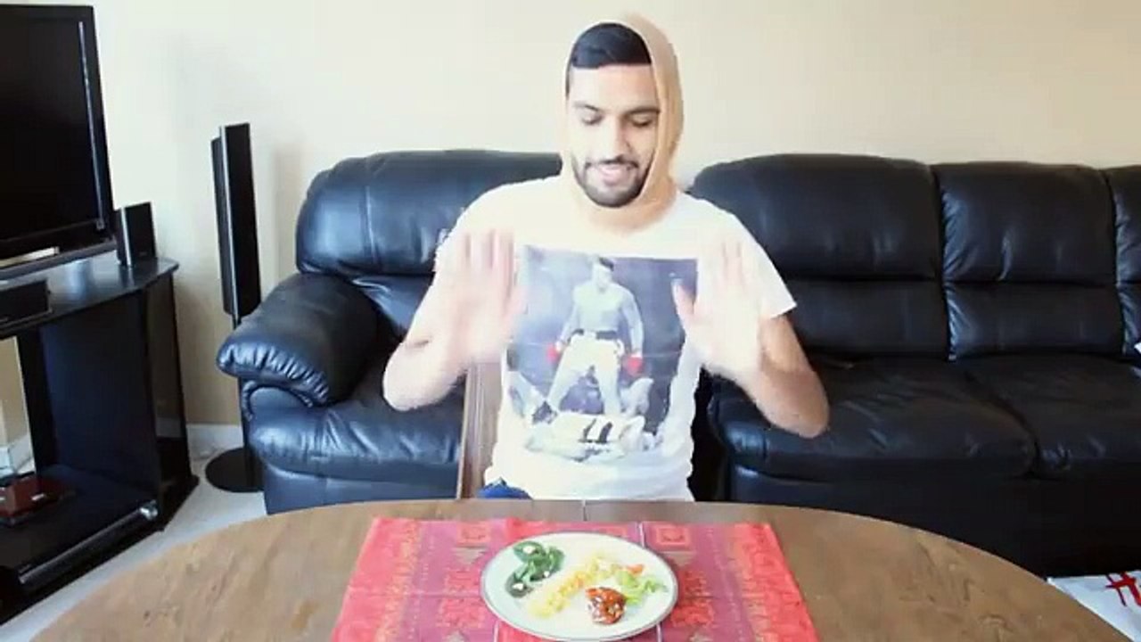 ZaidAliT - How girls take pictures of their food