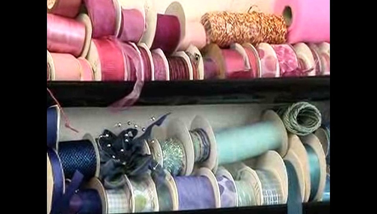 How To Decorate Your Table For Christmas