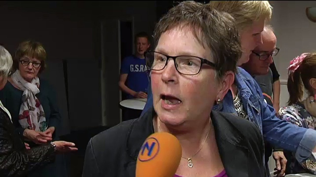 Bezoekers onder de indruk van theaterstuk over bevingen - RTV Noord