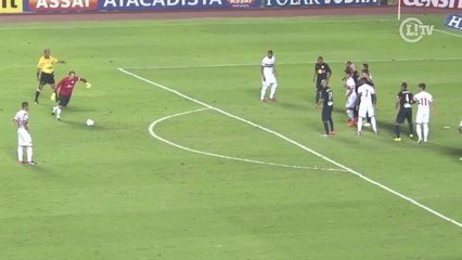 Ceni faz belo gol de falta contra o Red Bull Brasil