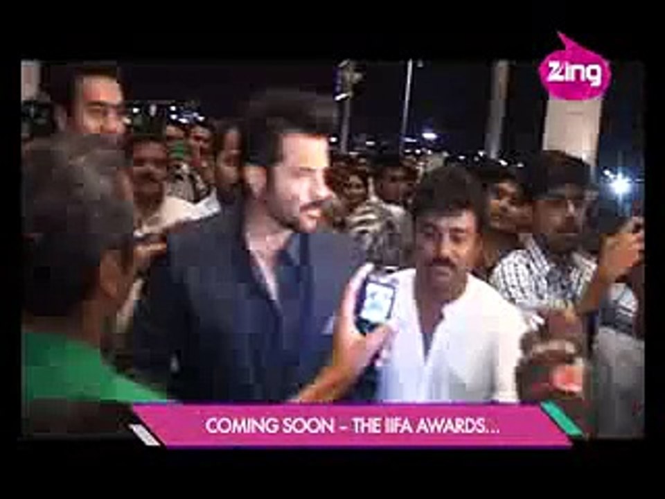 Anil Kapoor, Farhan Akhtar, Vidya Balan at Mumbai Airport.3gp