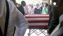 تشییع جنازه مرد سیاه پوست قربانی پلیس در کارولینای جنوبی انجام شد