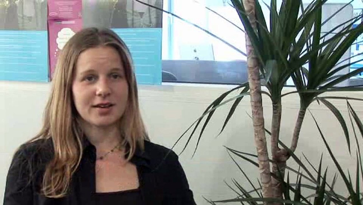 I want to make friends but I don't know how - please help me?: School Friends