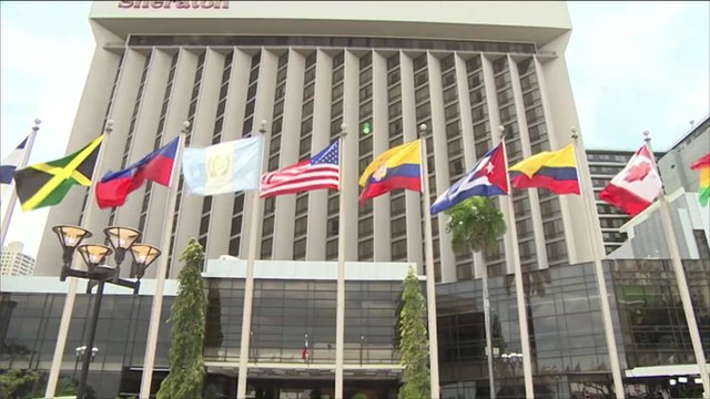 قمة تاريـخية بيـن الرئيسيـن الأميركي والكوبي