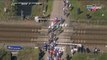 Cyclisme - Un TGV coupe le peloton en deux lors de Paris - Roubaix