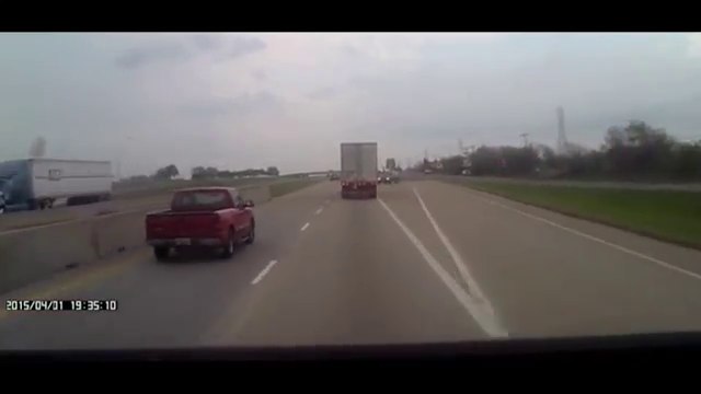 Elle veut mettre fin à ses jours en fonçant dans un camion