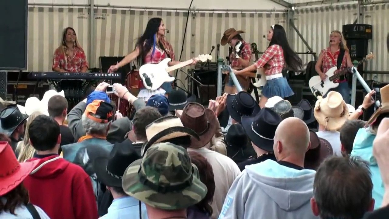 COUNTRY SISTERS - Cotton Eyed Joe