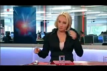 Nieuwslezeres-NOS-worstelt-langdurig-met-borsten