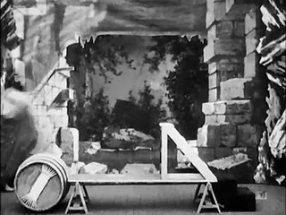 Georges Méliès: Le Tonneau des Danaïdes (1900)