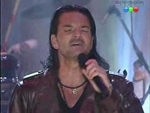 Ricardo Arjona - De vez en mes [Telefe]