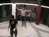 Street fighter vs. Amateur MMA fighter in cage