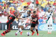 Vasco e Fla perdem muitos gols e clássico termina empatado