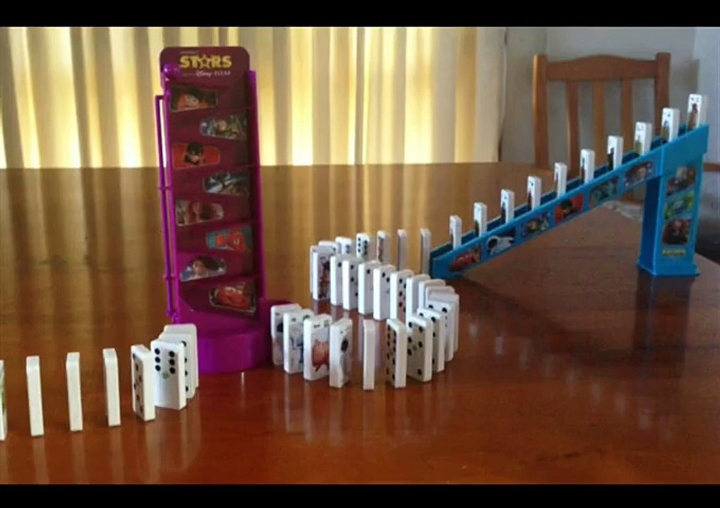 Dominoes on the go
