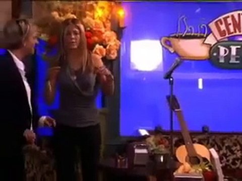 Jennifer Aniston Revisits the Set of Friends! The Ellen degeneres Show2