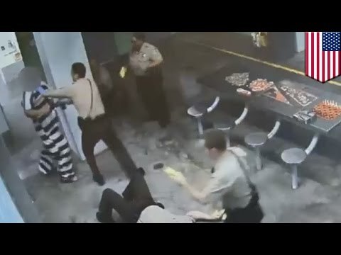 Recluso en cárcel de Arizona envía a 4 guardias al hospital luego de no seguir sus instrucciones