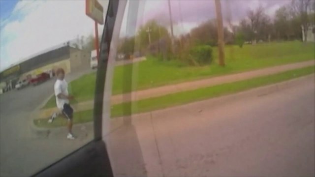 Un policier blanc confond taser et pistolet et abat un noir aux Etats-Unis