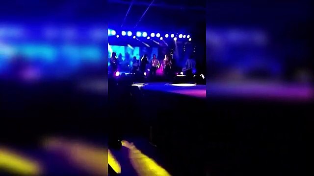 Singer Mika Singh Slaps a Doctor while Performing at a Delhi Concert