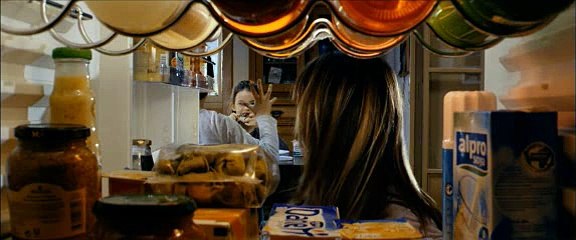 Ne Te Retourne Pas Trailer