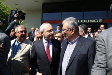 Baykal, Kılıçdaroğlu'nun 'Araç' Davetini Reddetti