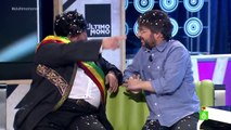 Un particular Evo Morales tira confeti a Jordi Évole en El Último Mono- 'Te quiero, Jordi'