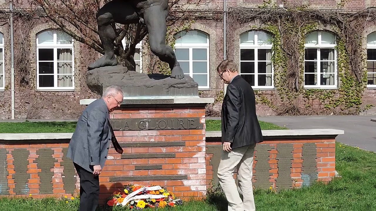 HOMMAGE AUX ANCIENS NORMALIENS AUX PIEDS D'HERCULE