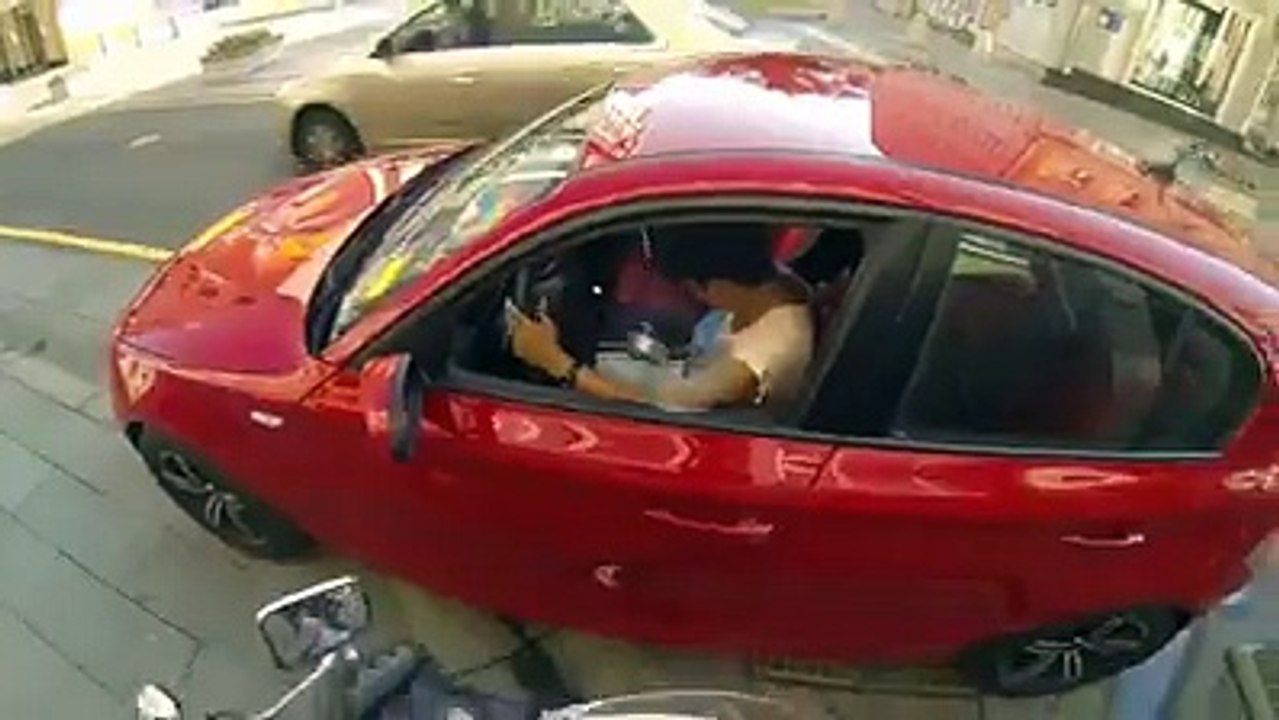 OHAA....Motorcu Sokağa Çöp Atanlara Cezayı Kesti..