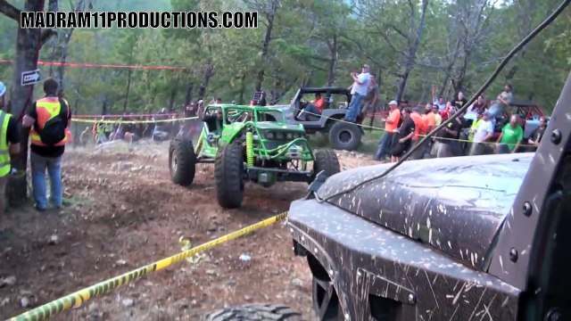 ROCK BOUNCERS BATTLE ULTRA4 CARS