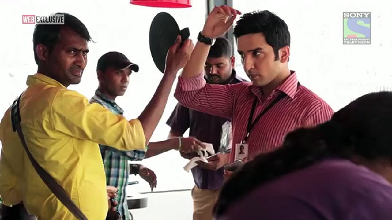 Rajeev Khandelwal & Kritika kamra on the Location of Reporters new video 2