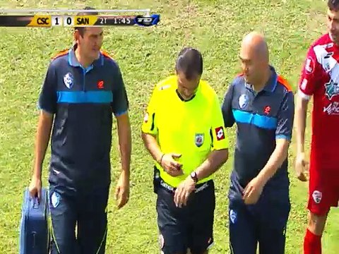 Árbitro Rafael Vega se lesiona en el encuentro Cartaginés vs Santos