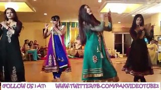 Beautiful Desi Girls Superb Mehndi Dance