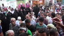 Yemenis queue for bread amid food shortages