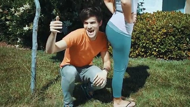 ADDICTED TO SELFIES (1080p)