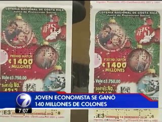 Economista jugó su edad y se ganó ₵140 millones con el Gordo Navideño