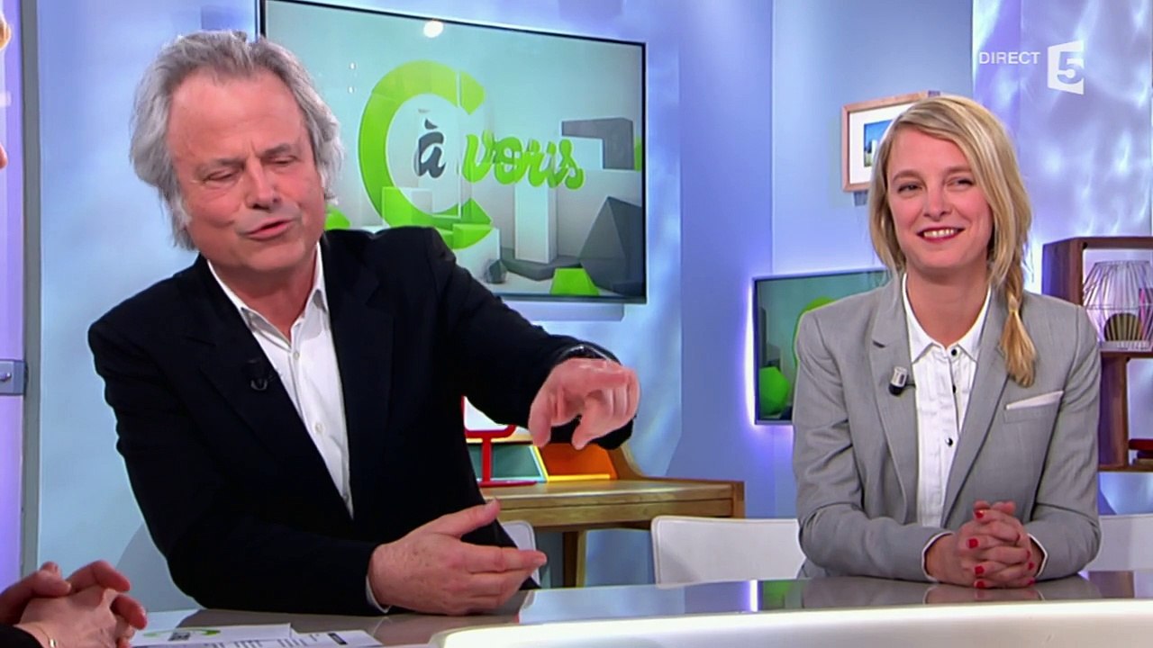 Franz-Olivier Giesbert déchire sa carte de presse en plein direct